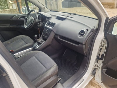 Opel Meriva 1.3 CDTI 95CV ecoFLEStart&Stop Cosmo (12)