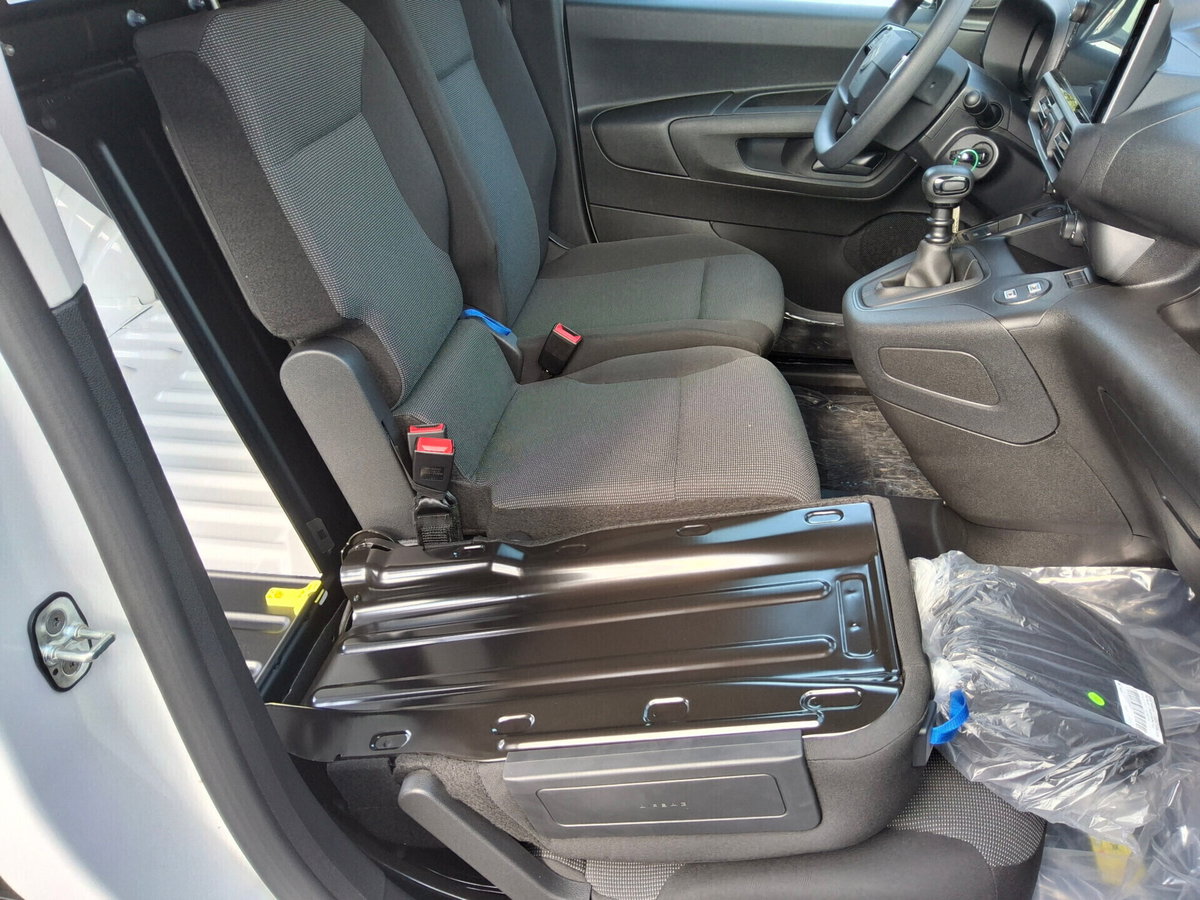 Citroen Berlingo Furgone BlueHDi 100 Van M Driver (15)