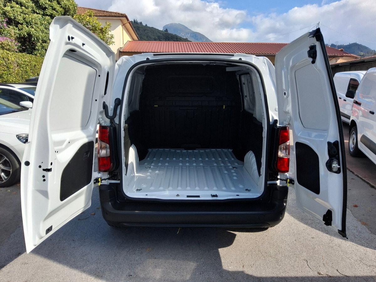 Citroen Berlingo Furgone BlueHDi 100 Van M Driver (8)