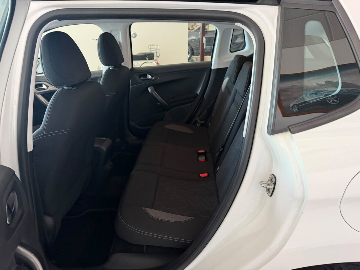 Peugeot 2008 100 S&S Active (8)