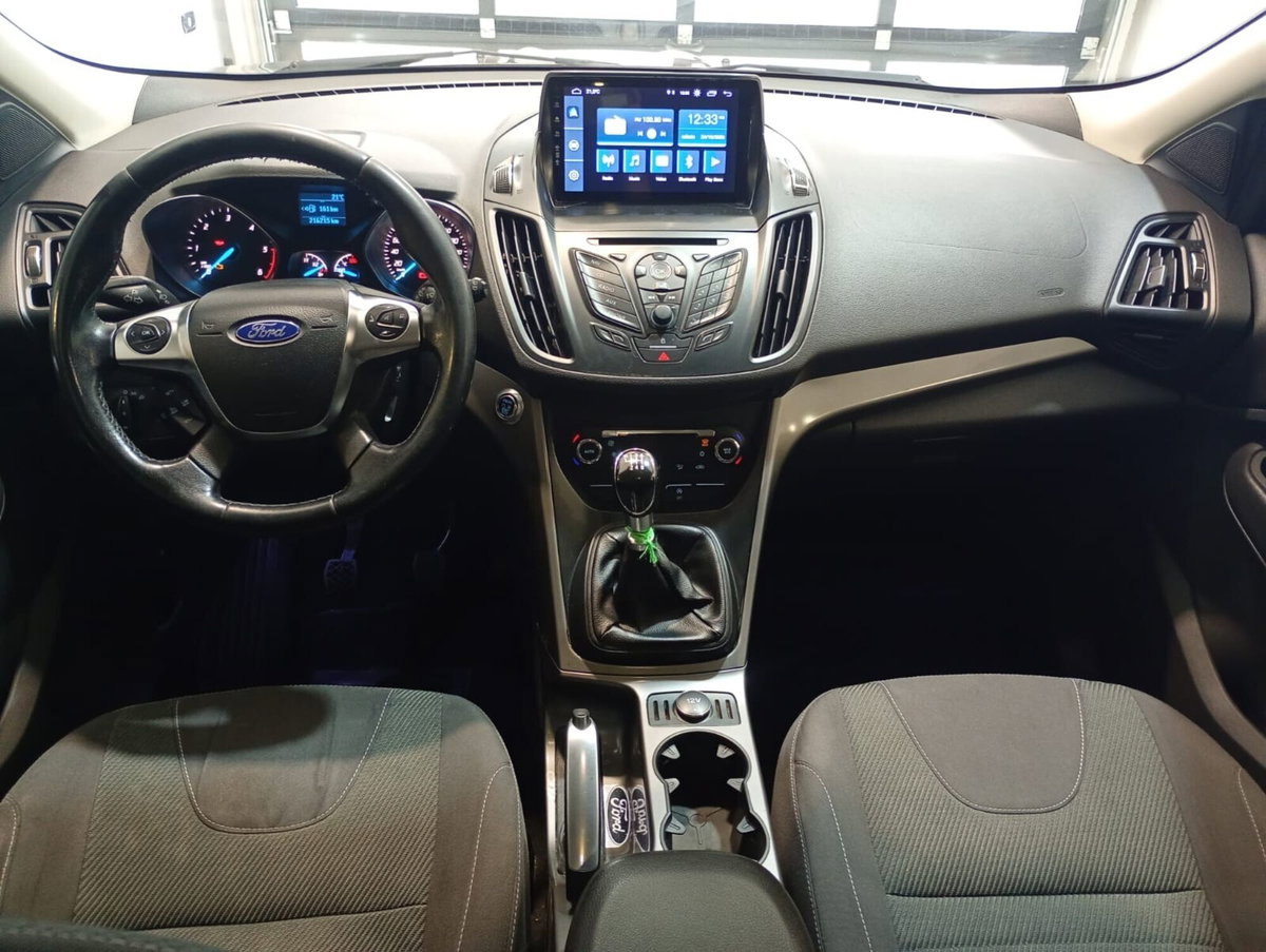Ford Kuga 2.0 TDCI 120 CV S&S 2WD Titanium X (5)