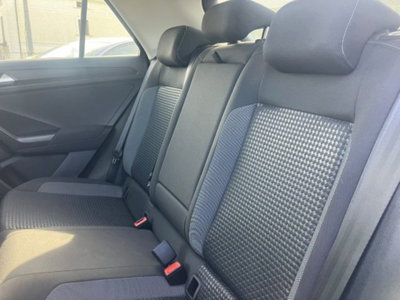 Volkswagen T-Roc 2.0 tdi R-Line 115cv (14)