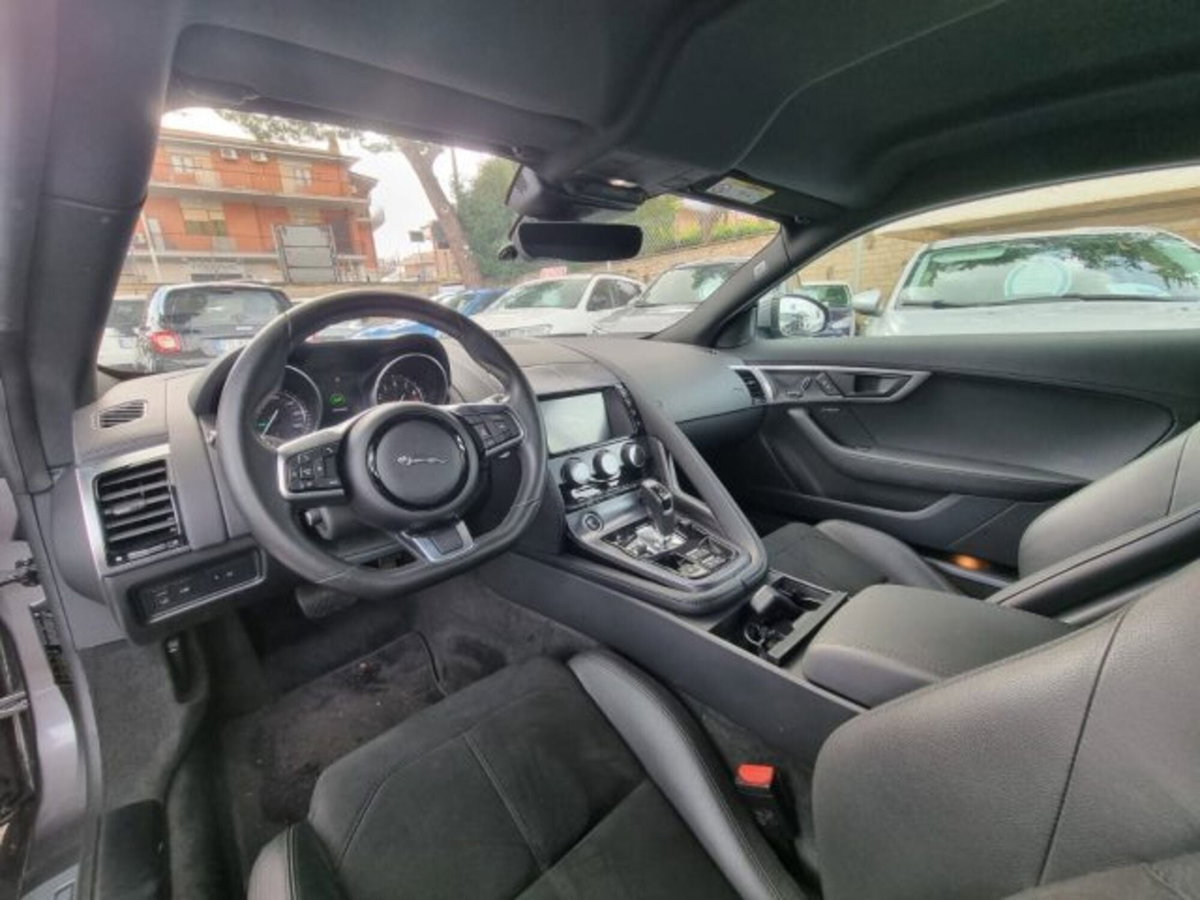 Jaguar F-Type Coupé 2.0 aut. Coupé R-Dynamic Black (10)