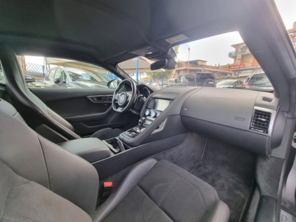 Jaguar F-Type Coupé 2.0 aut. Coupé R-Dynamic Black (12)