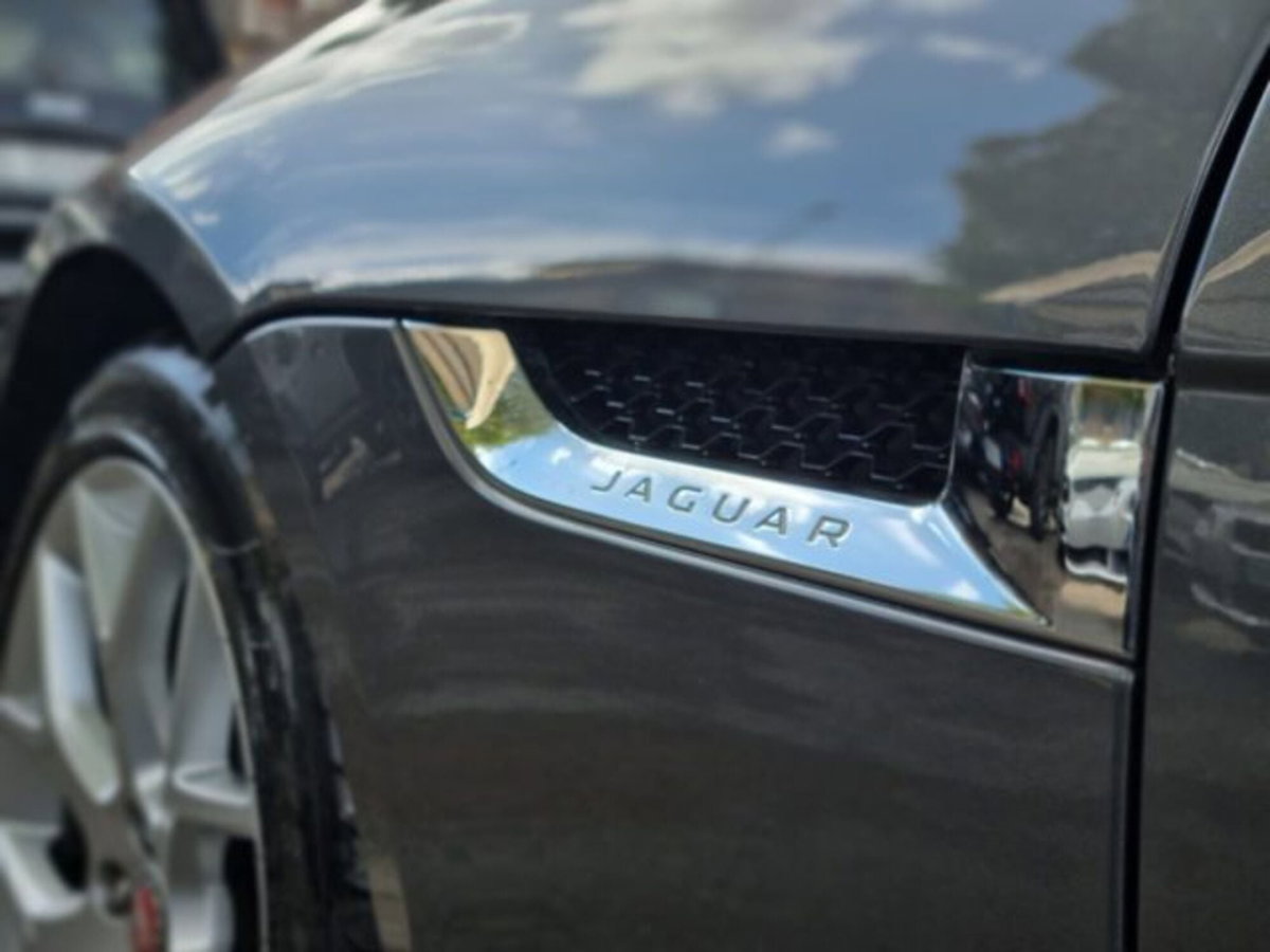 Jaguar F-Type Coupé 2.0 aut. Coupé R-Dynamic Black (16)
