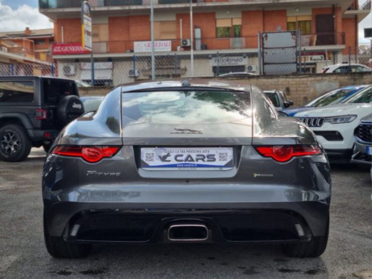 Jaguar F-Type Coupé 2.0 aut. Coupé R-Dynamic Black (5)