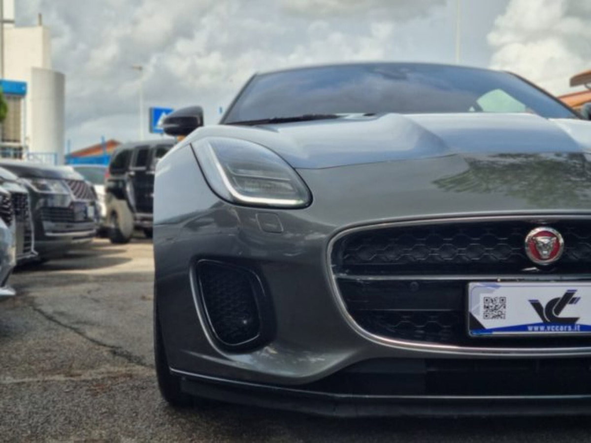 Jaguar F-Type Coupé 2.0 aut. Coupé R-Dynamic Black (9)