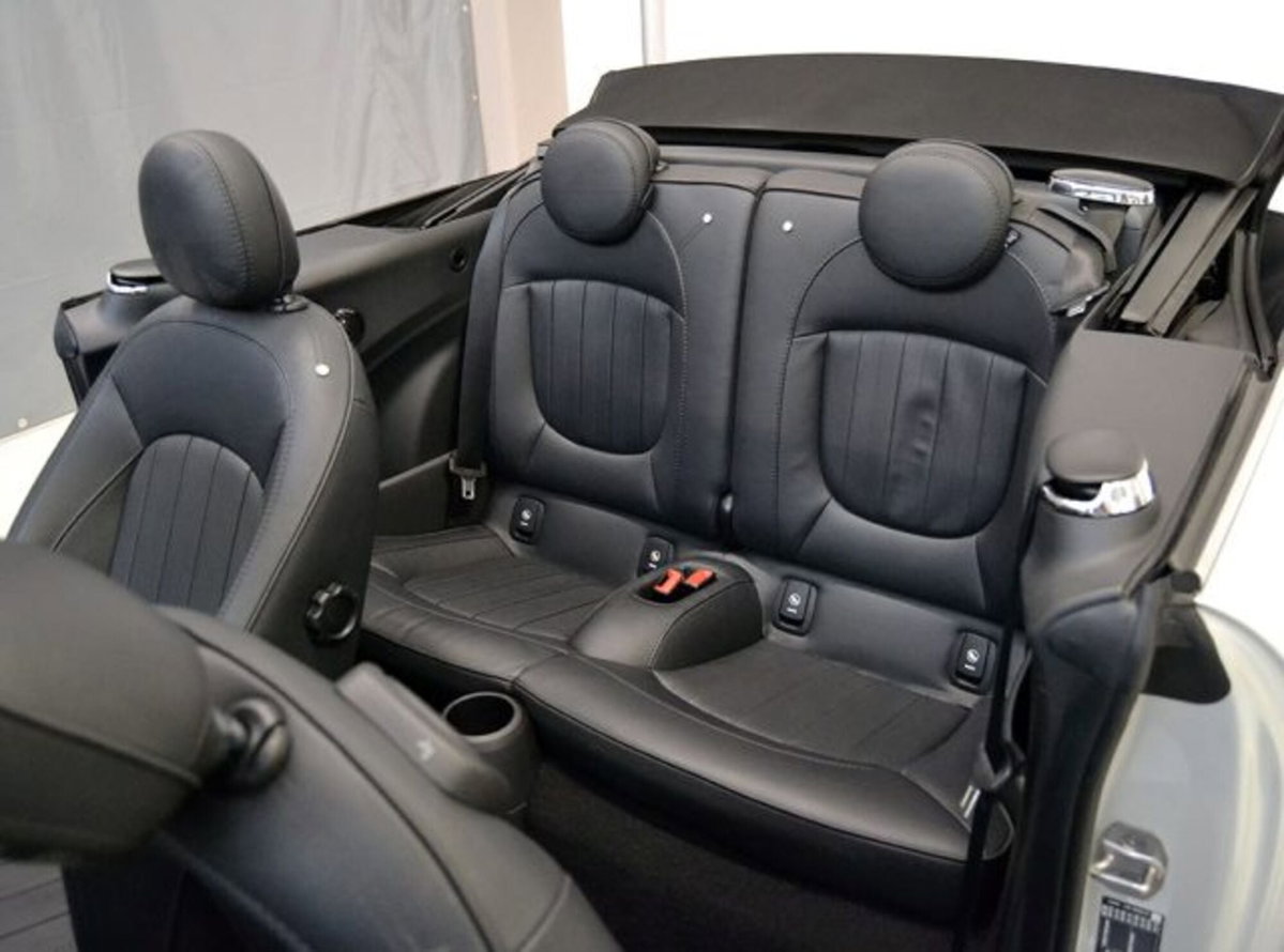 MINI Mini Cabrio 2.0 Cooper S Yours Cabrio (4)