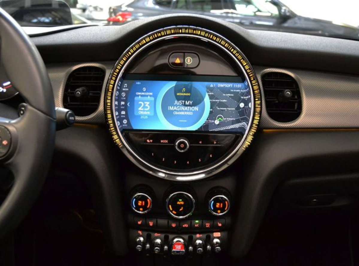 MINI Mini Cabrio 2.0 Cooper S Yours Cabrio (6)