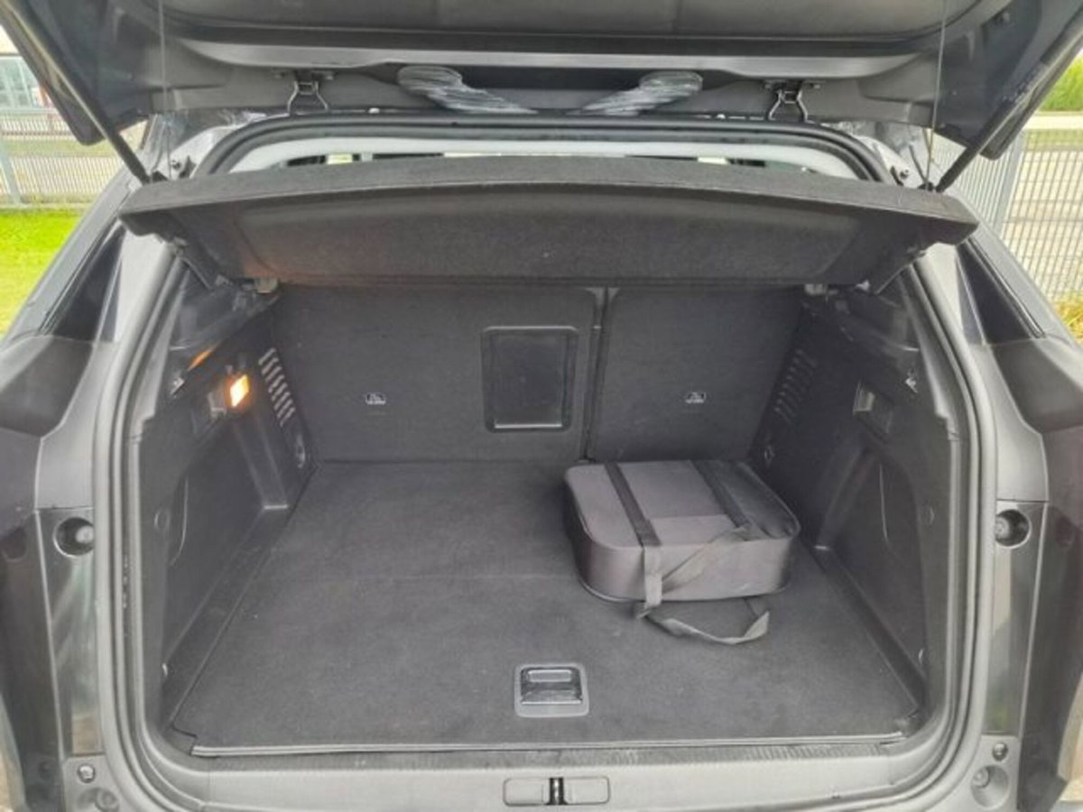 Peugeot 3008 Hybrid 225 e-EAT8 Allure Pack (9)