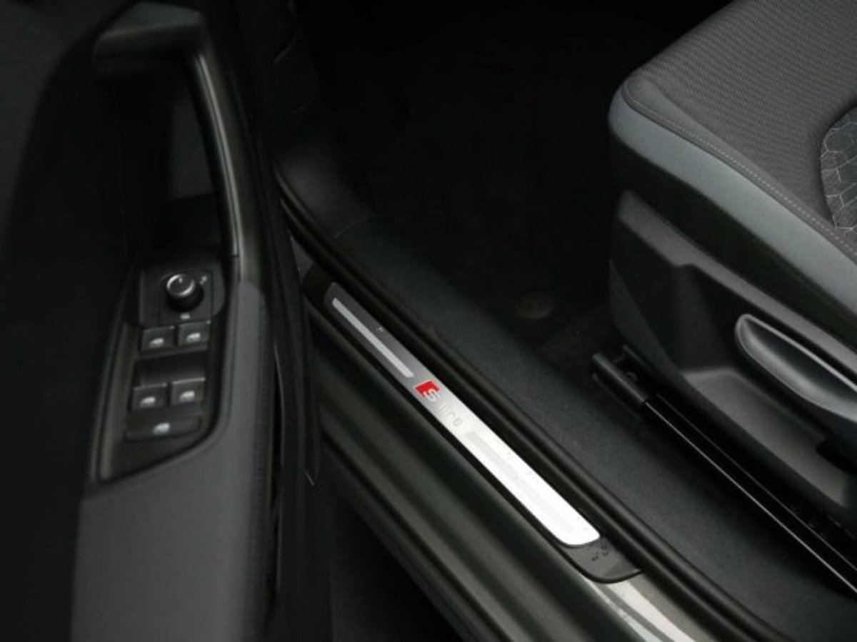 Audi A1 Sportback 30 TFSI S tronic S line edition (17)