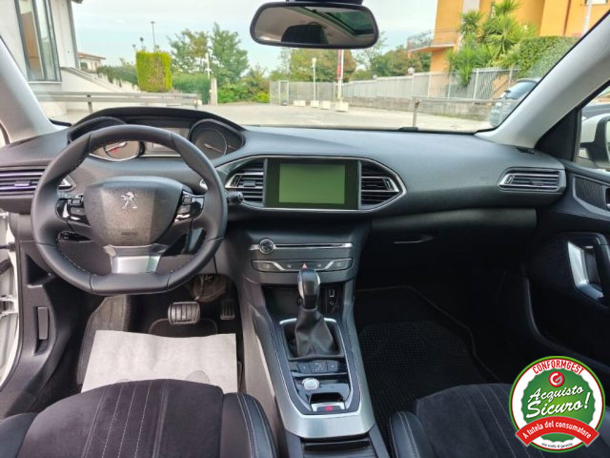 Peugeot 308 SW BlueHDi 120 S&S EAT6 Business (10)