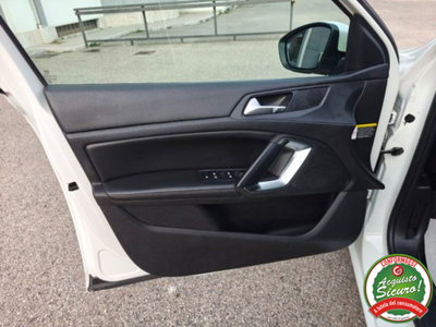 Peugeot 308 SW BlueHDi 120 S&S EAT6 Business (7)