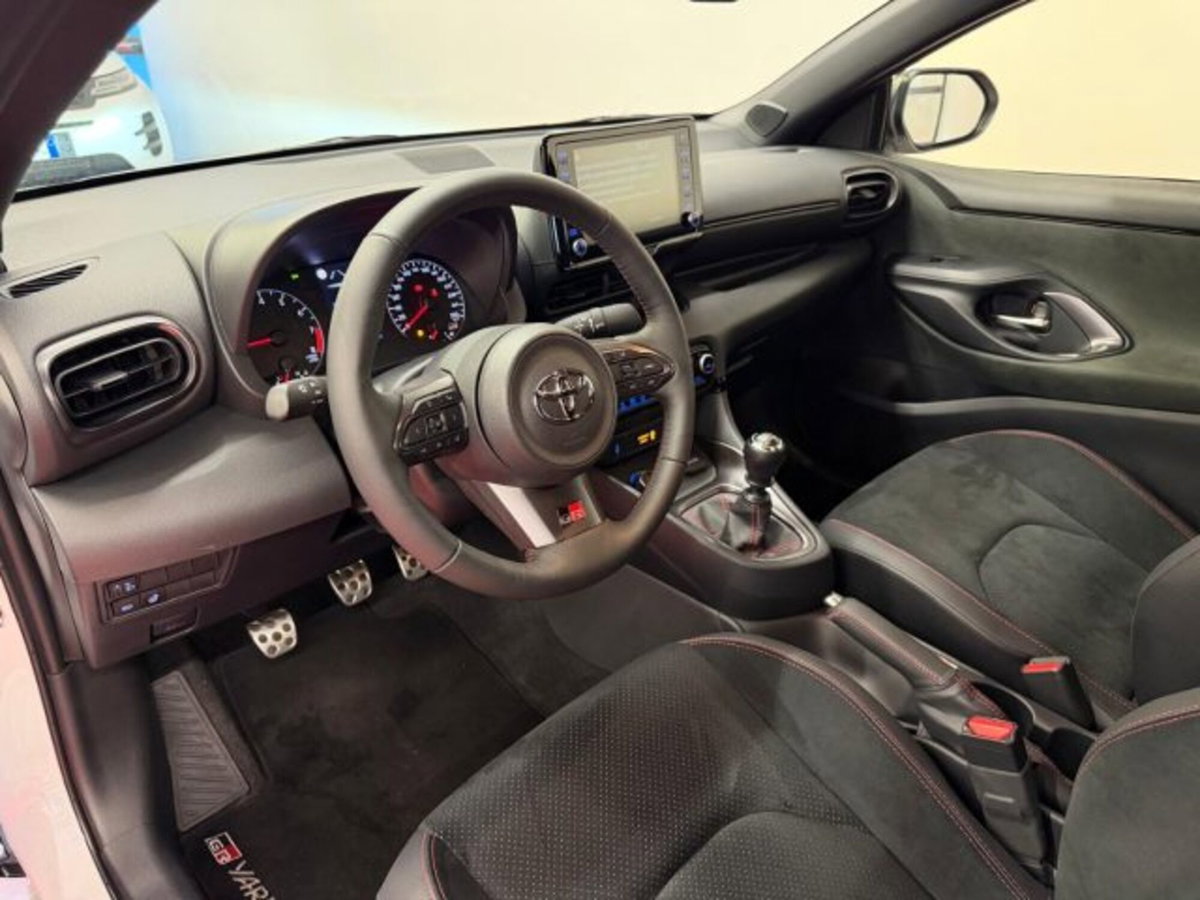 Toyota GR Yaris 1.6 Turbo 3 porte GR Yaris Circuit (9)