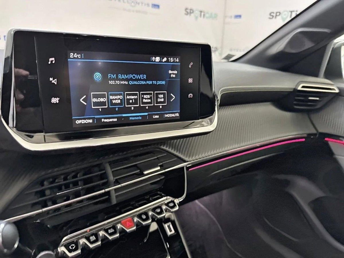 Peugeot 208 PureTech 100 Stop&Start 5 porte GT (9)