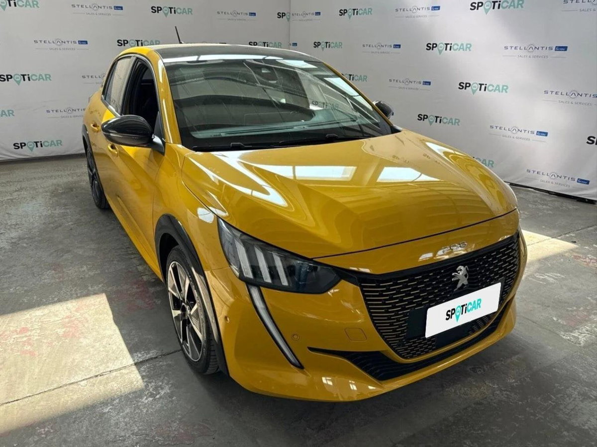 Peugeot 208 motore elettrico 136 CV 5 porte GT Pack