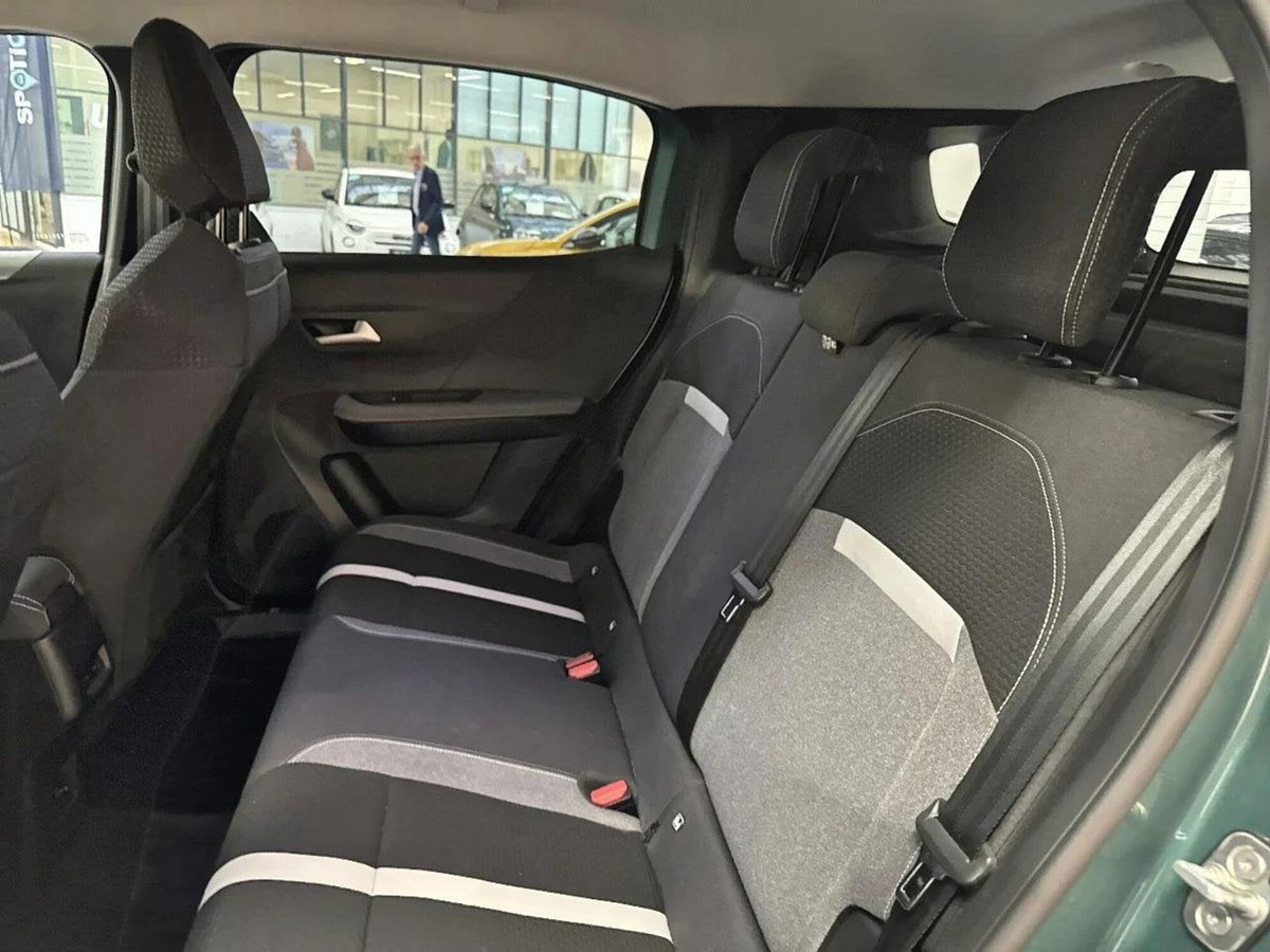 Opel Frontera 1.2 hybrid Launch Edition 145cv edct (14)