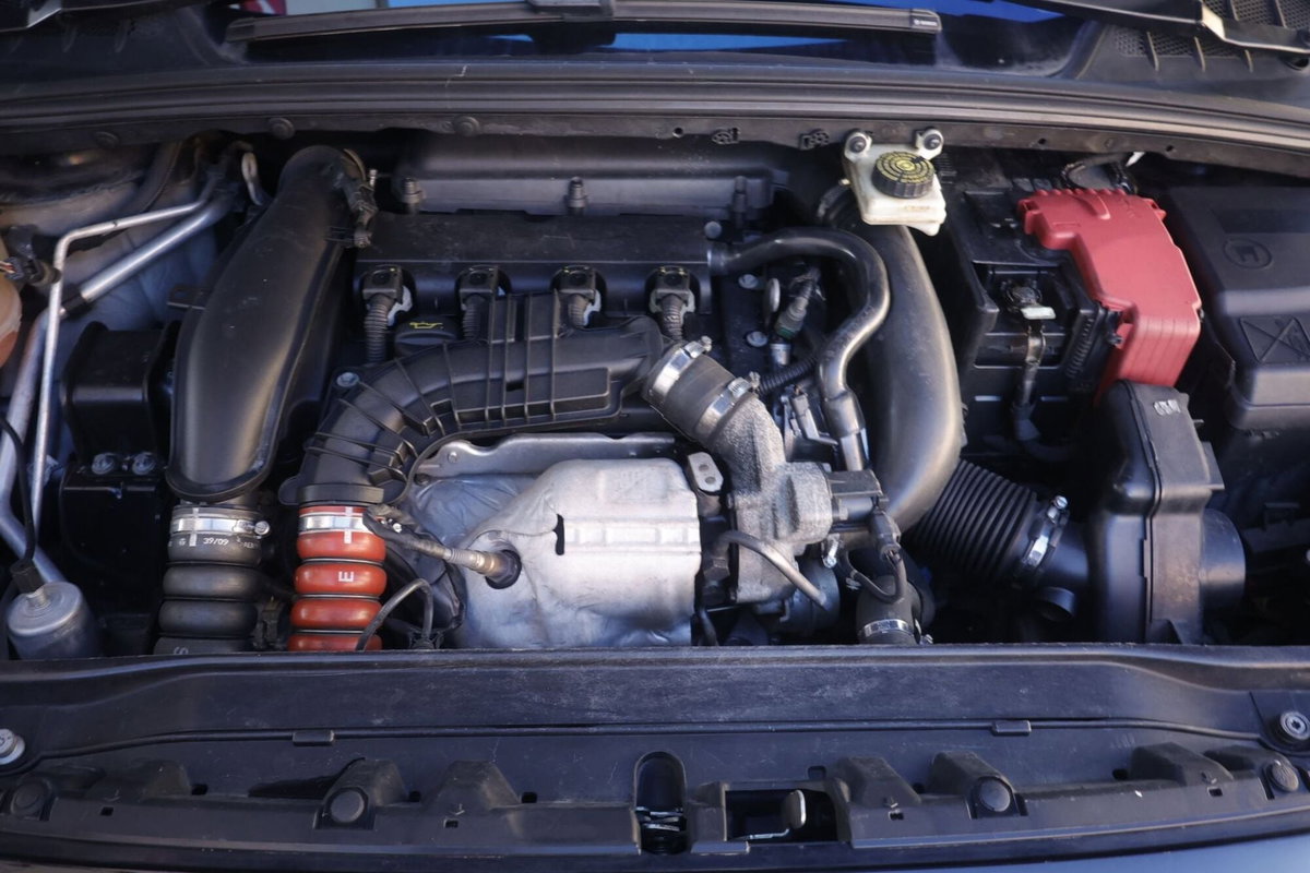 Peugeot 308 SW 1.6 THP 175CV Ciel GT (19)