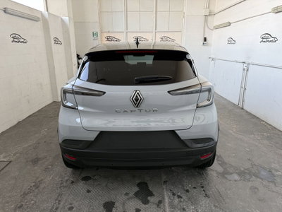 Renault Captur 1.2 eco-g Techno 120cv (6)