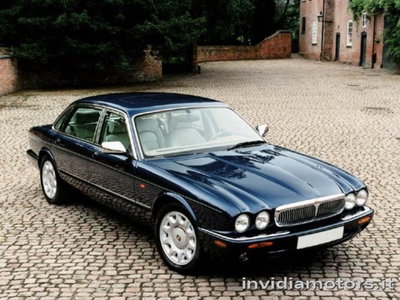 Jaguar XJ 4.0 cat Executive usata