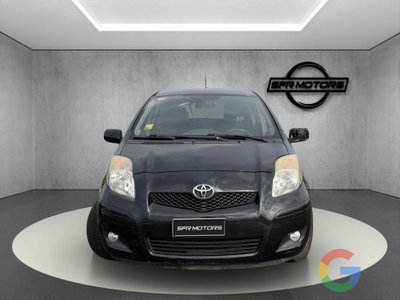 Toyota Yaris 1.3 5 porte (2)