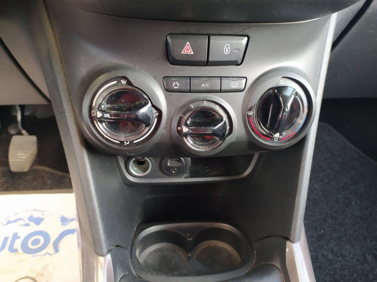 Peugeot 2008 100 Active (12)