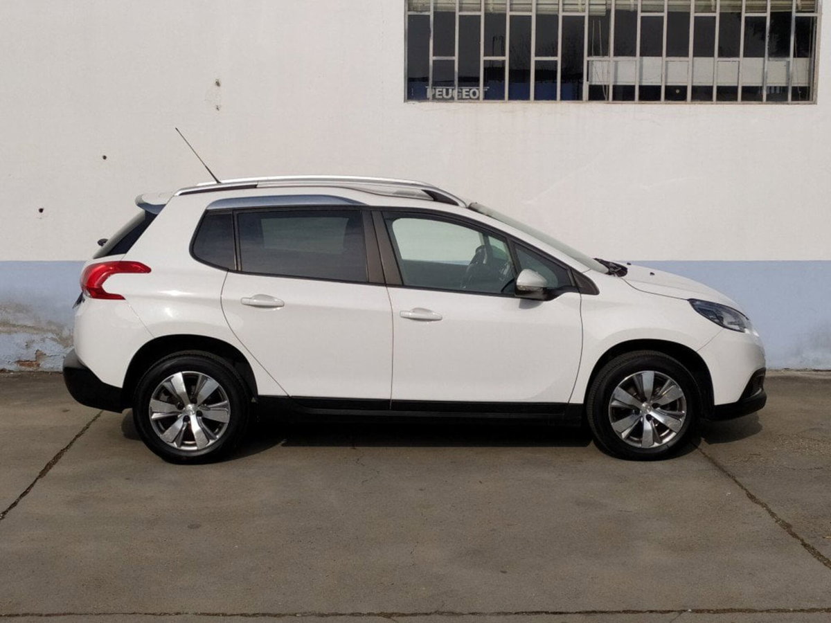 Peugeot 2008 100 Active (17)