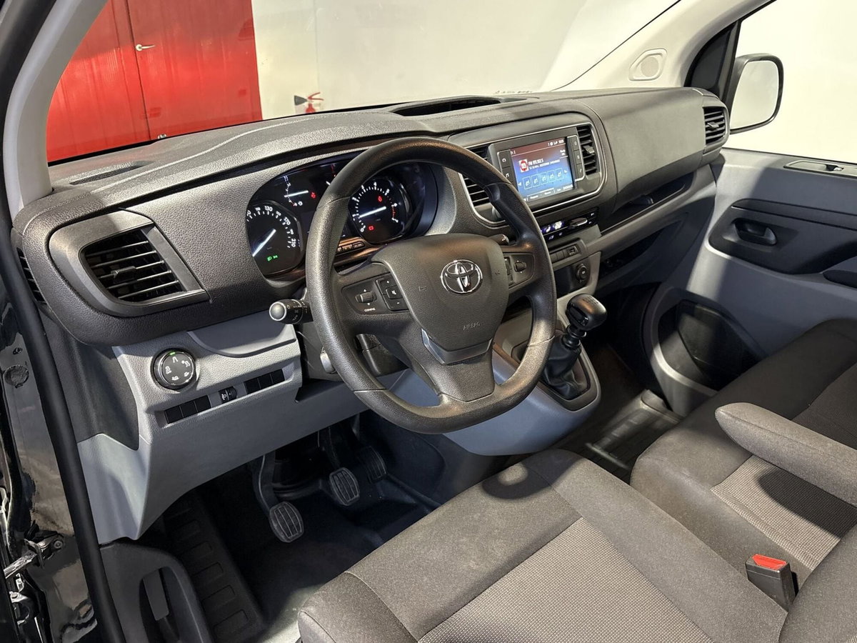 Toyota Proace Verso Verso 2.0D 14CV L2 D Lounge (17)