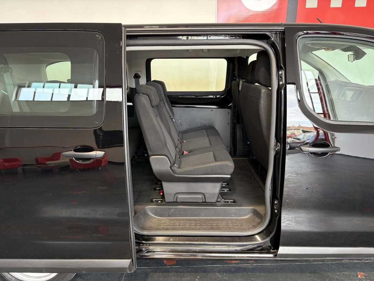 Toyota Proace Verso Verso 2.0D 14CV L2 D Lounge (8)