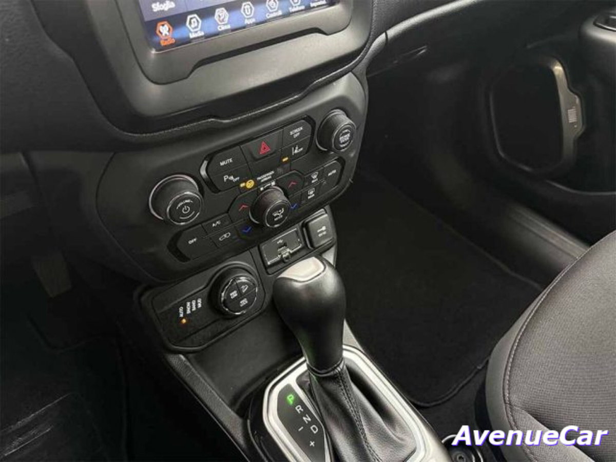 Jeep Renegade 2.0 Mjt 140CV 4WD Active Drive Limited (12)