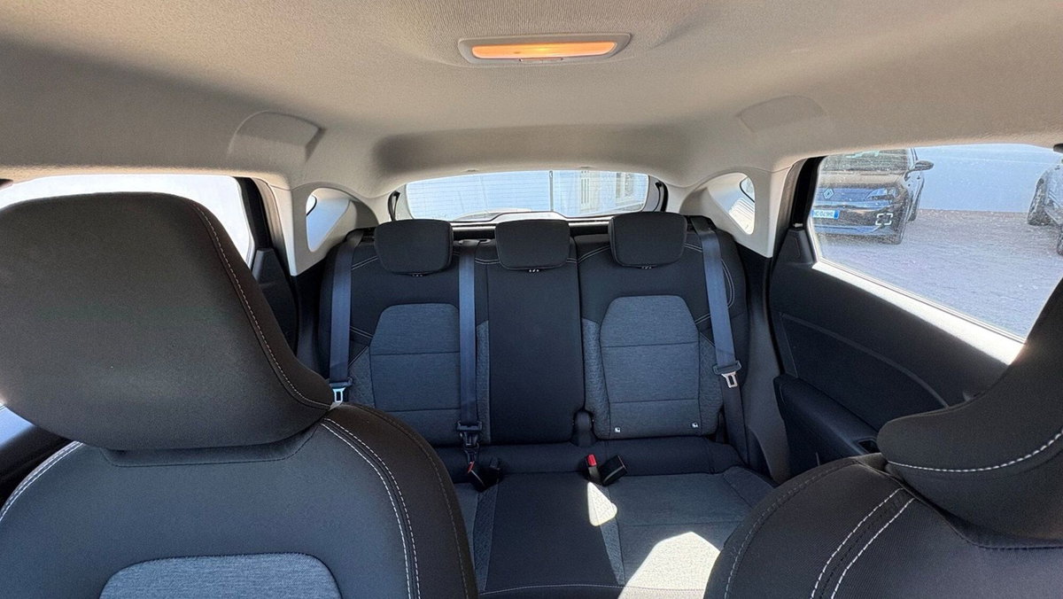 Renault Captur 1.6 full hybrid Techno 145cv auto (5)