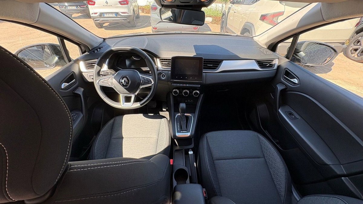 Renault Captur 1.6 full hybrid Techno 145cv auto (7)
