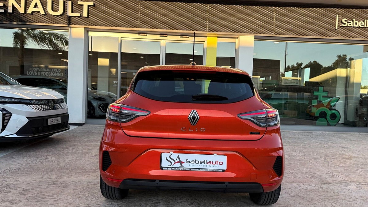 Renault Clio 1.0 tce Evolution 90cv (2)