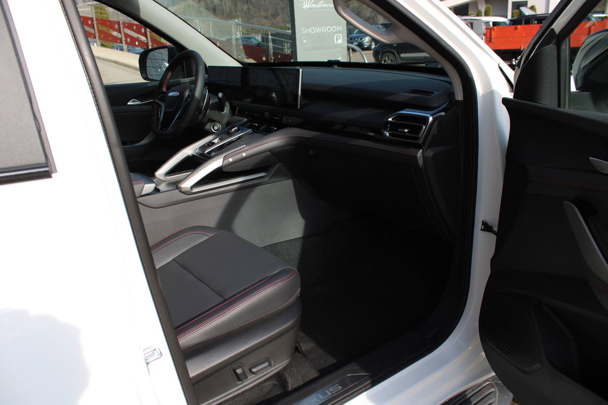 Maxus T60 2.0 Luxury awd 8at (15)