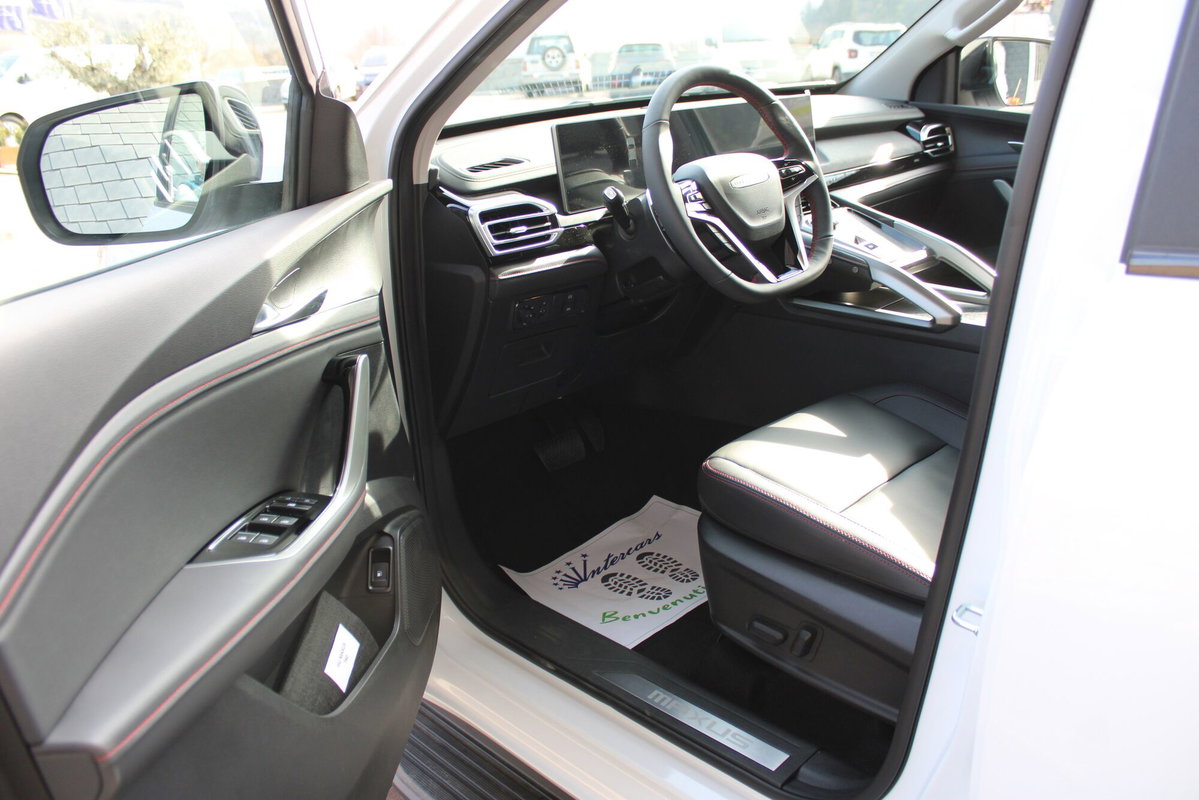 Maxus T60 2.0 Luxury awd 8at (9)
