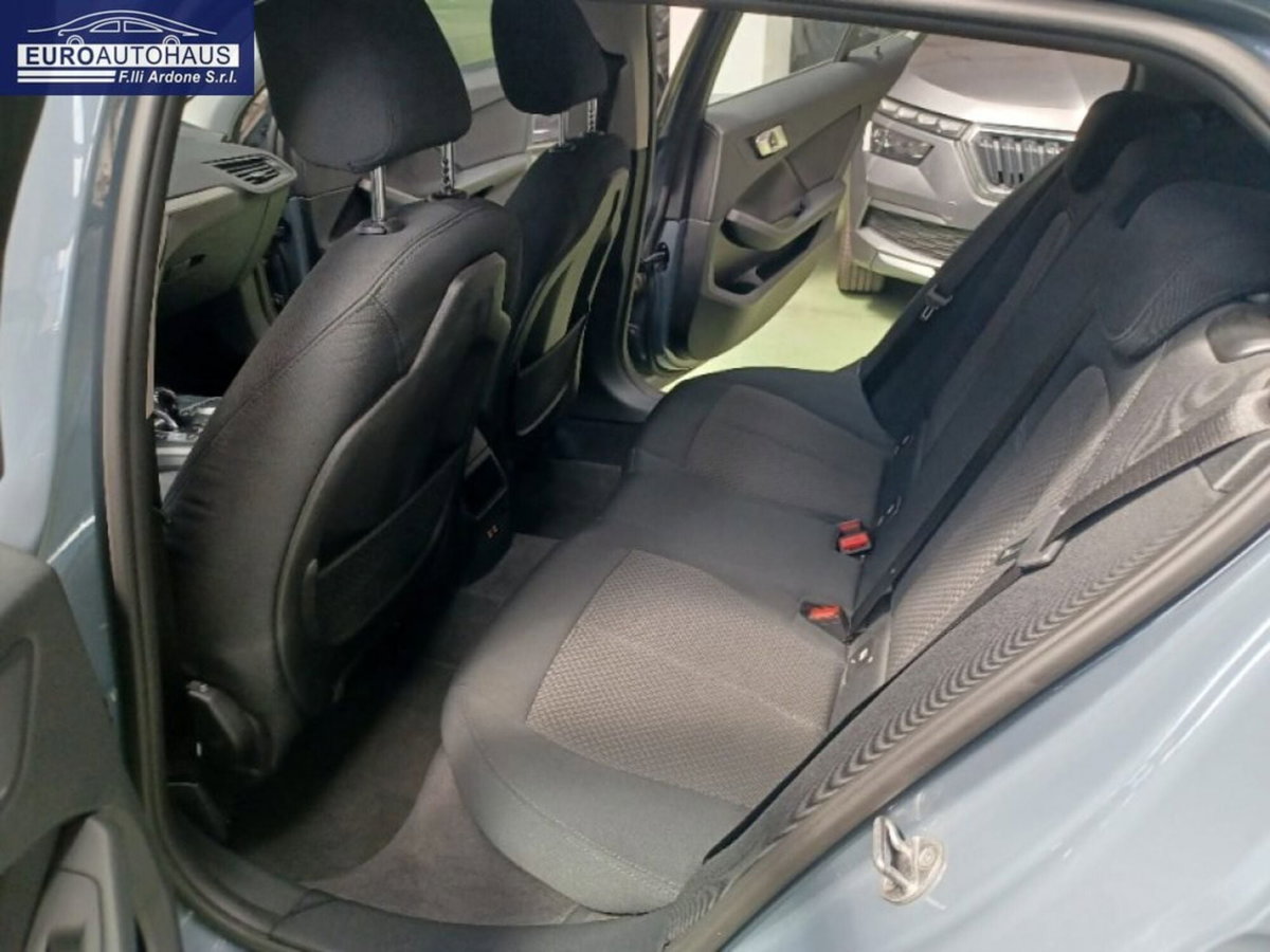 BMW Serie 1 5p. 116d 5p. Advantage (4)