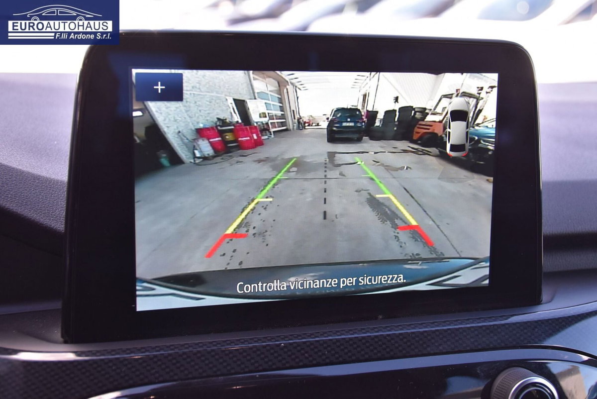 Ford Kuga 1.5 EcoBlue 120 CV 2WD ST-Line (10)