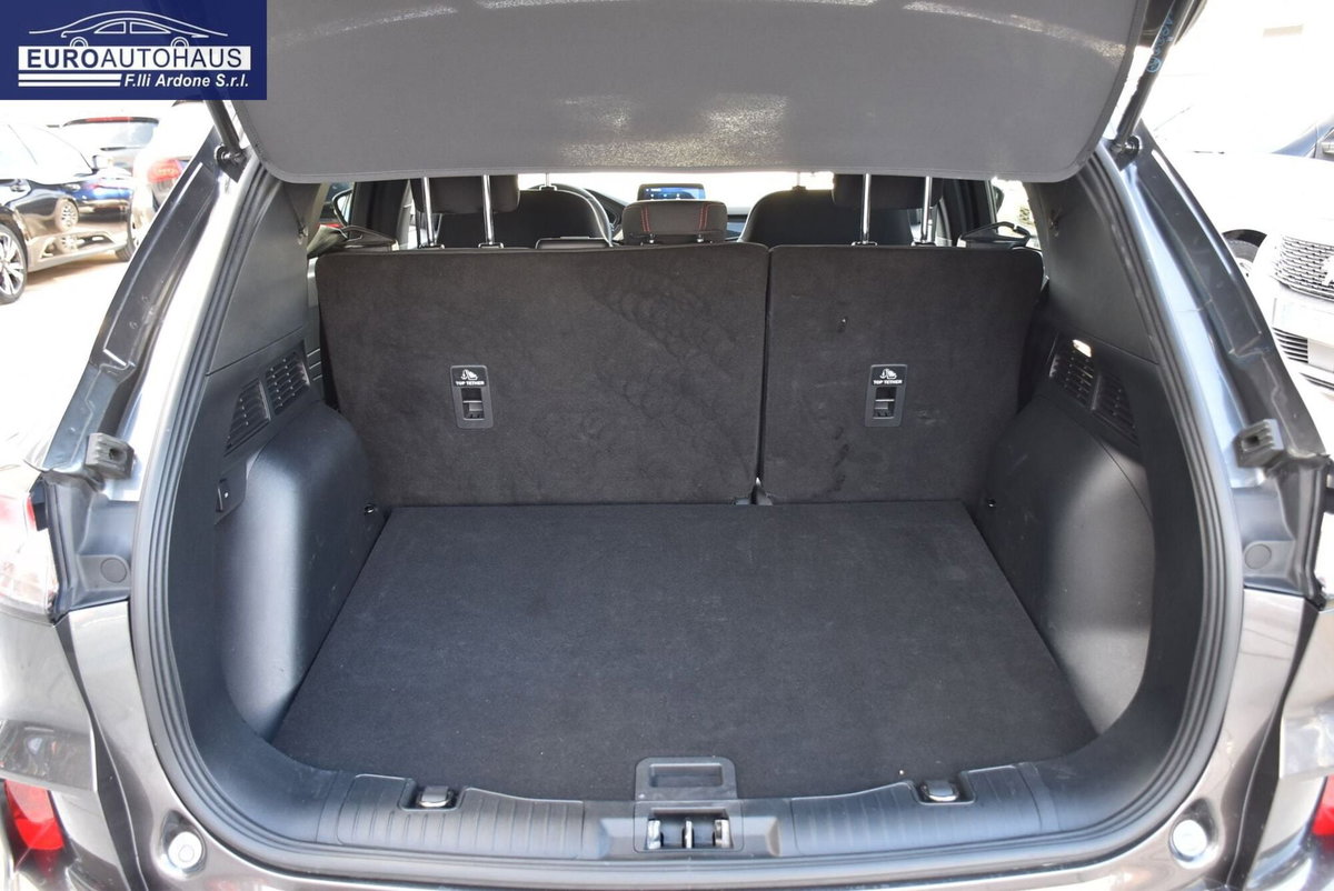 Ford Kuga 1.5 EcoBlue 120 CV 2WD ST-Line (16)