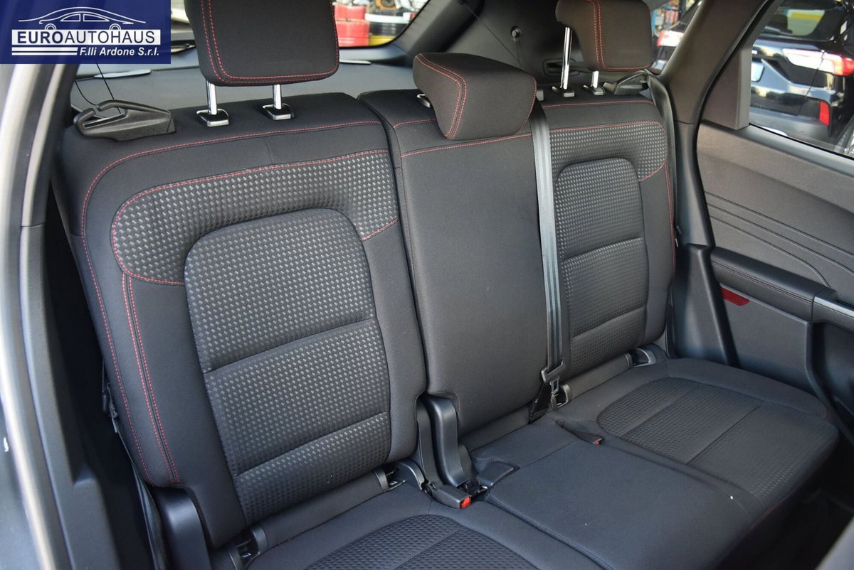 Ford Kuga 1.5 EcoBlue 120 CV 2WD ST-Line (18)