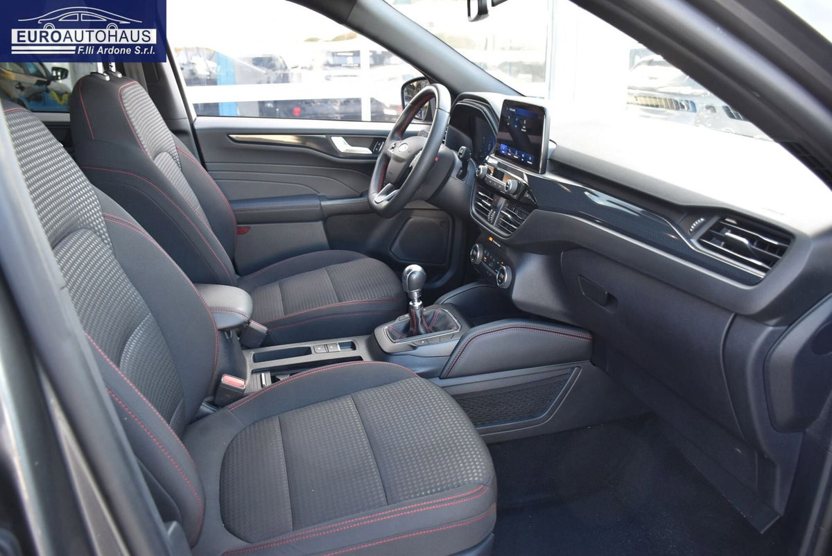 Ford Kuga 1.5 EcoBlue 120 CV 2WD ST-Line (19)