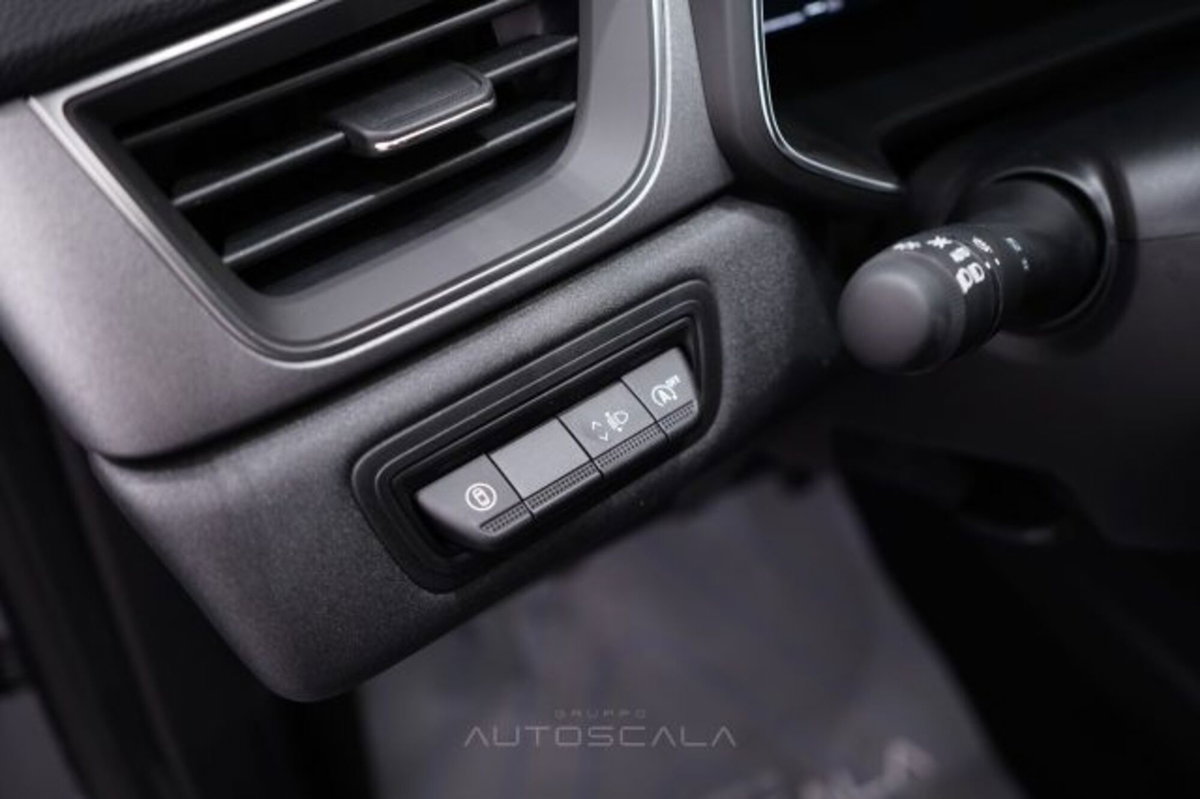 Renault Captur 1.2 eco-g Techno 120cv (12)