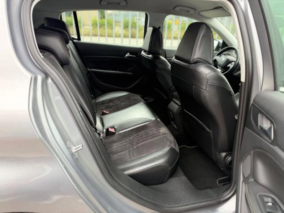 Peugeot 308 BlueHDi 150 S&S Allure (10)