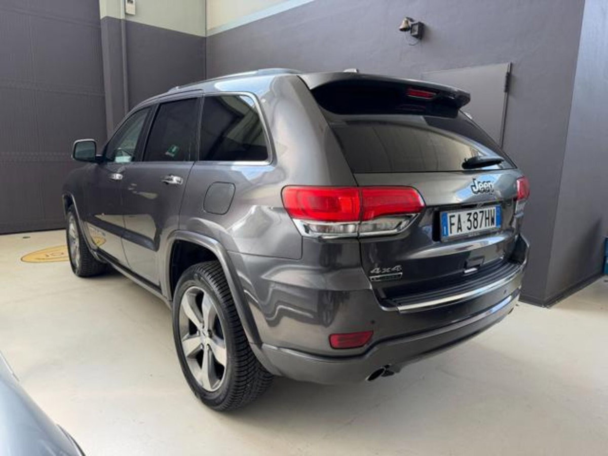 Jeep Grand Cherokee 3.0 V6 CRD 250 CV Multijet II Overland (4)