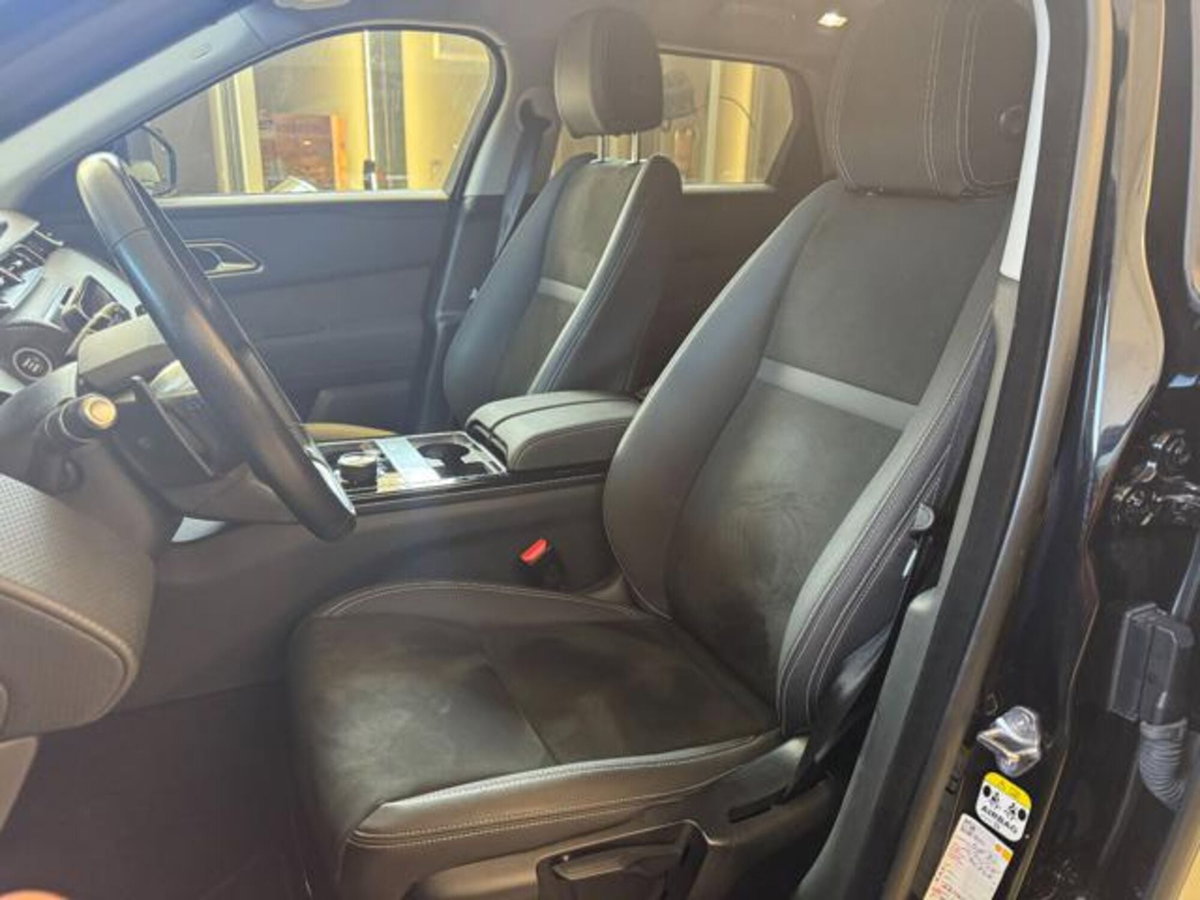 Land Rover Range Rover Velar 2.0D I4 180 CV (10)