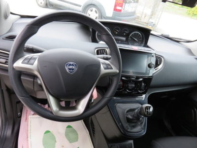 Lancia Ypsilon 1.0 FireFly 5 porte S&S Hybrid Gold Plus (5)