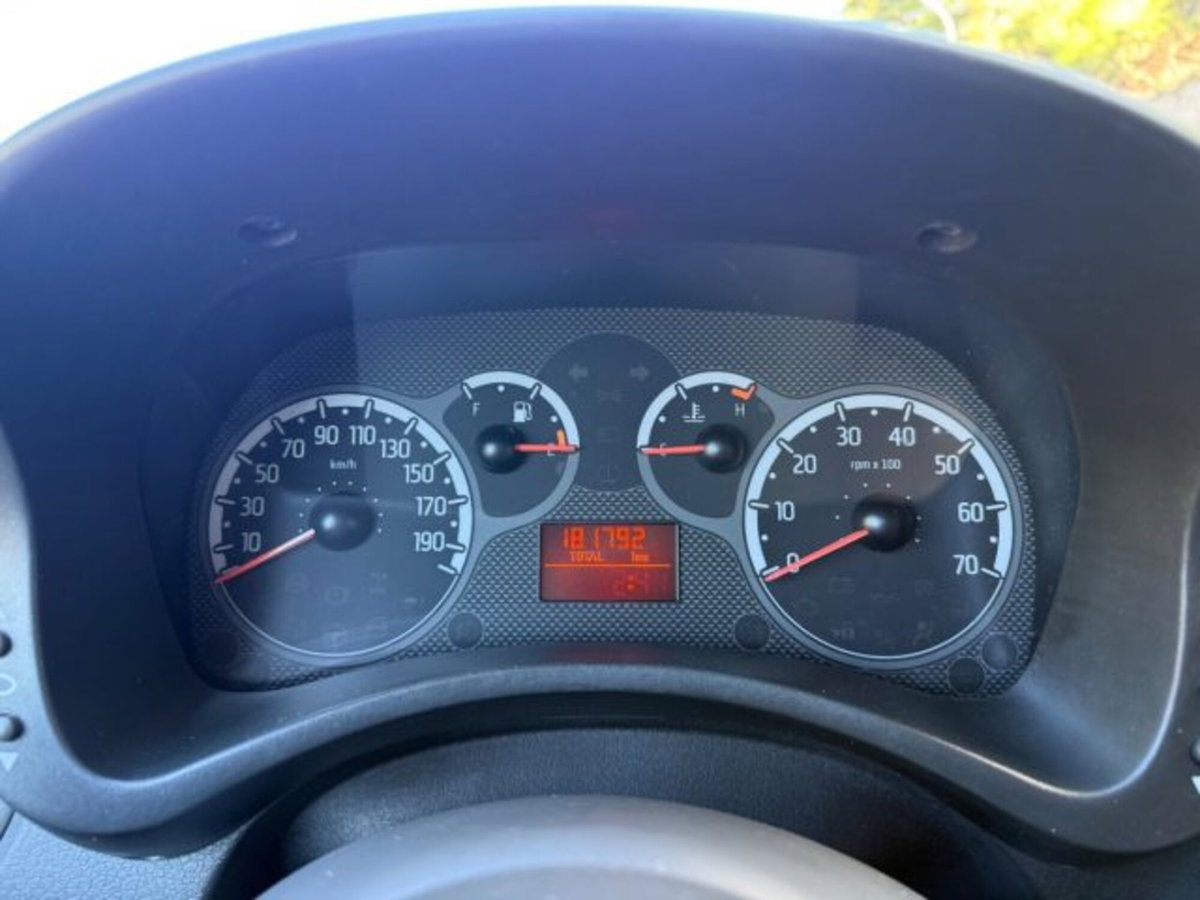 Fiat Panda 1.2 (12)