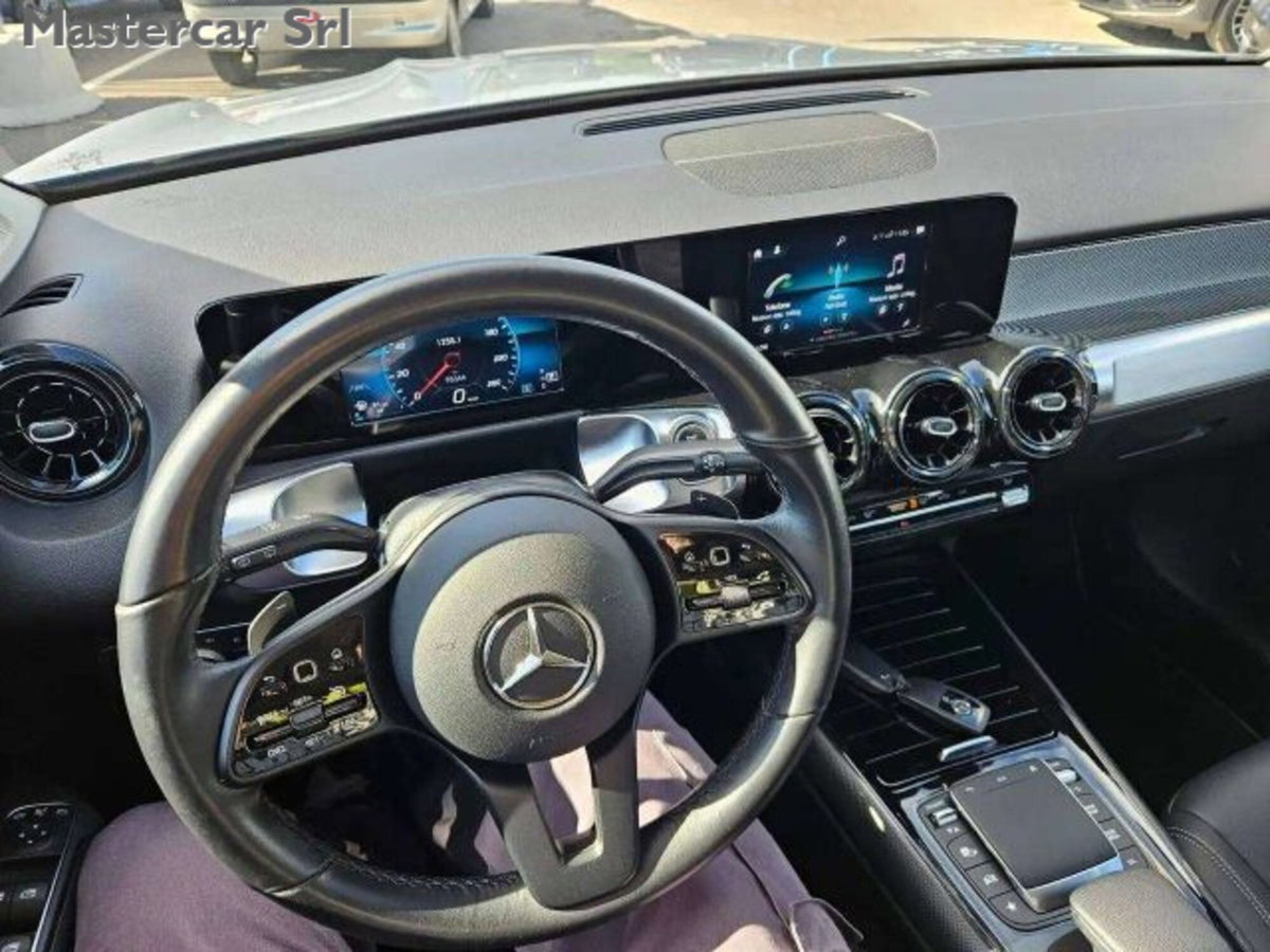 Mercedes-Benz GLB 180 d Business Extra auto 7p.ti (9)