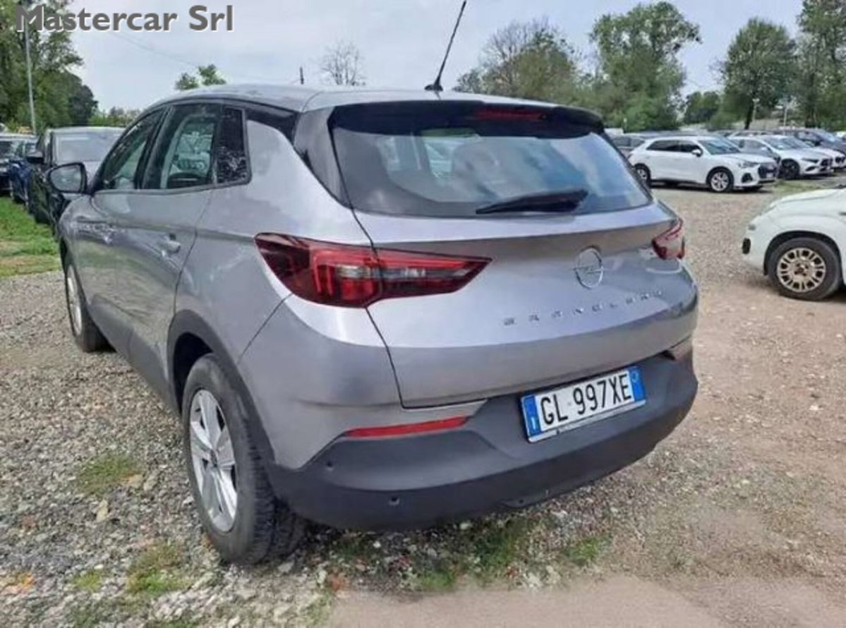 Opel Grandland 1.5 diesel Ecotec aut. Business Elegance (3)