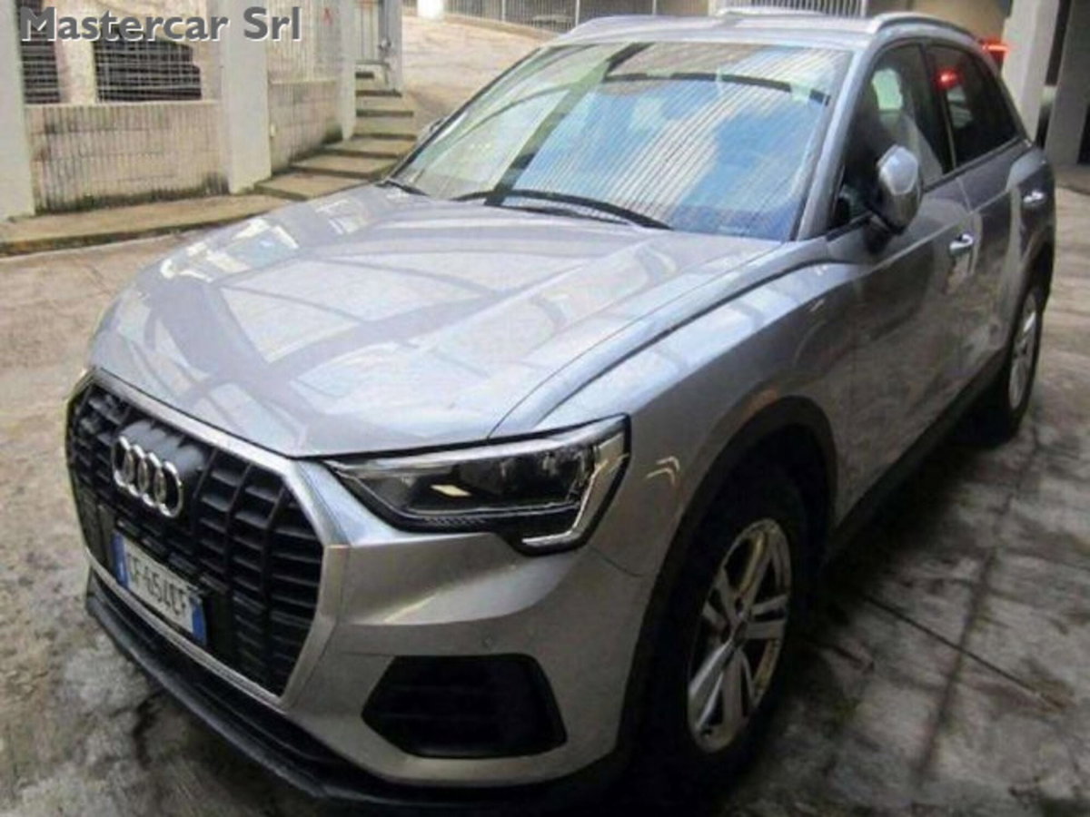 Audi Q3 35 2.0 tdi Business Advanced s-tronic (2)