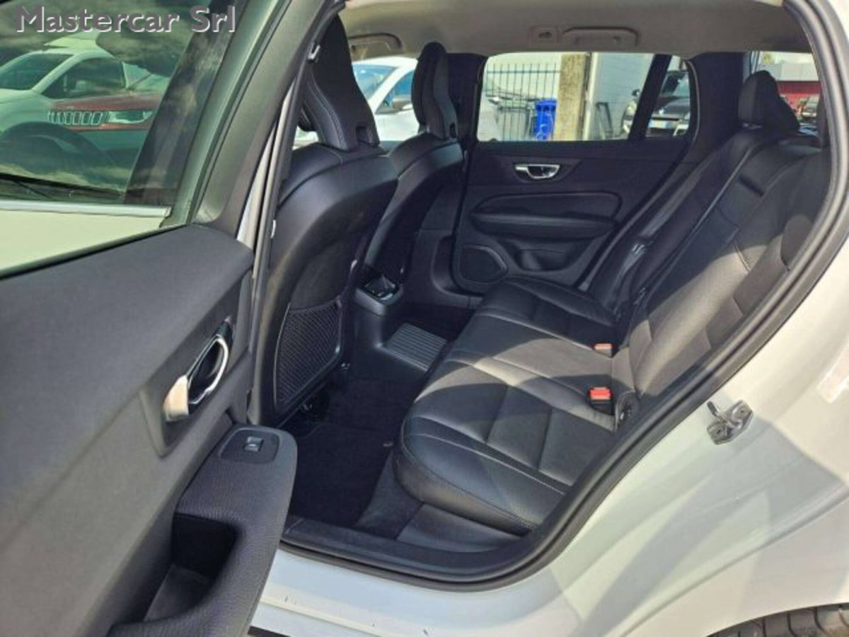 Volvo V60 T6 Recharge AWD Plug-in Hybrid Inscription (11)